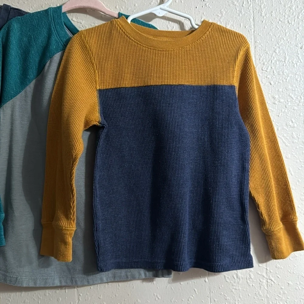 3 long sleeve shirts